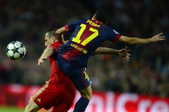 Pedro attacca alle spalle Ribery